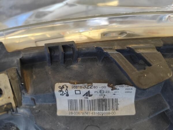 Faro derecho Peugeot 307 1.6 HDi (90) - Imagen 3