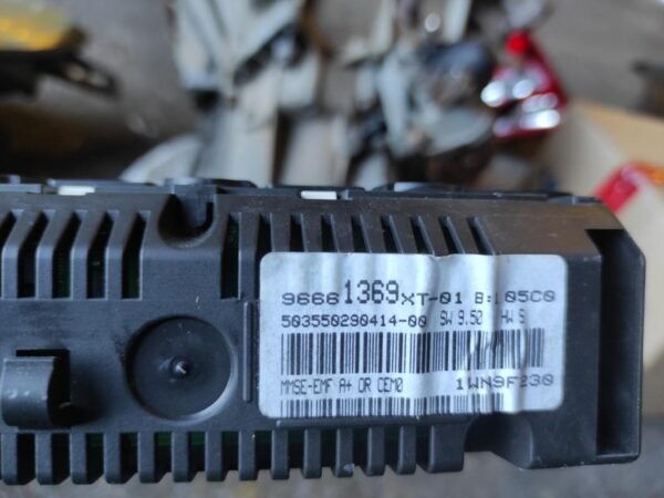 Pantalla multifunción Citroen C3 II 1.4 HDi (68 cv) - Imagen 3