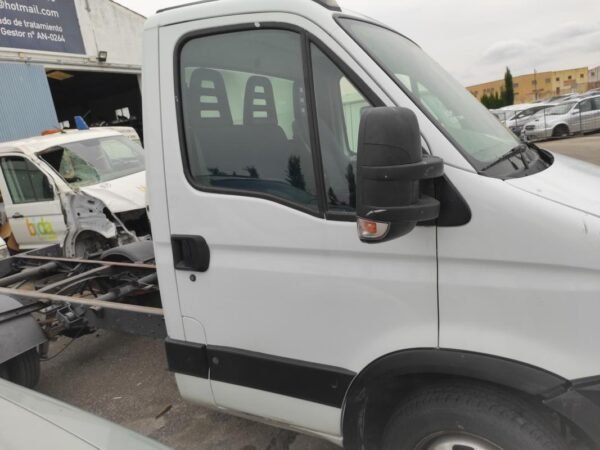 Puerta delantera derecha Iveco Daily IV Caja/Chasis 35C12, 35S12 (116 cv)