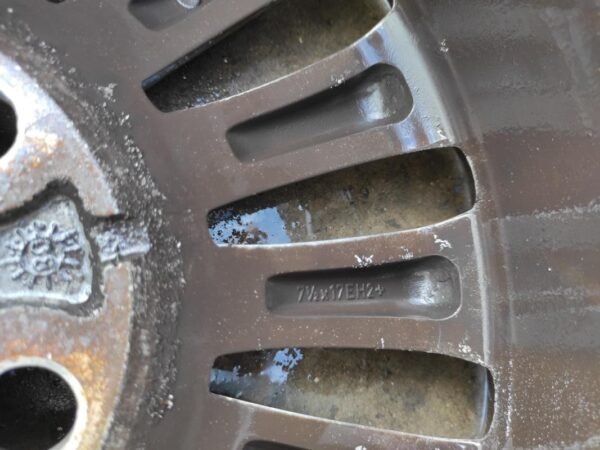 Llantas Ford Mondeo III Hatchback de 17 pulgadas. ET55. Con algún arañazo. - Imagen 3