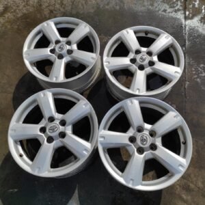 Llantas de 17 pulgadas Toyota RAV-4. 17x7J 45 R2.