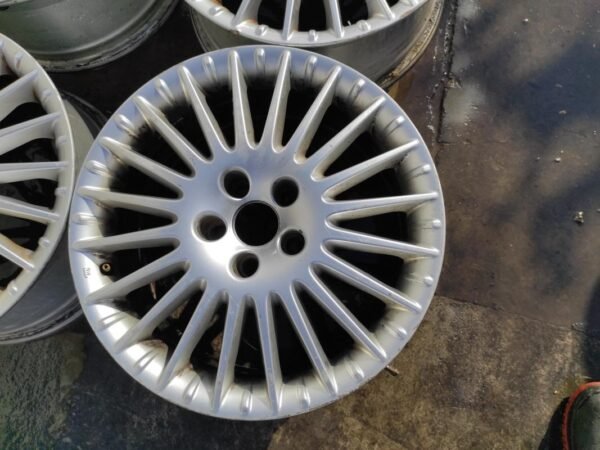 Llantas de 17 pulgadas Alfa Romeo 159. 7.5x17H2. - Imagen 2