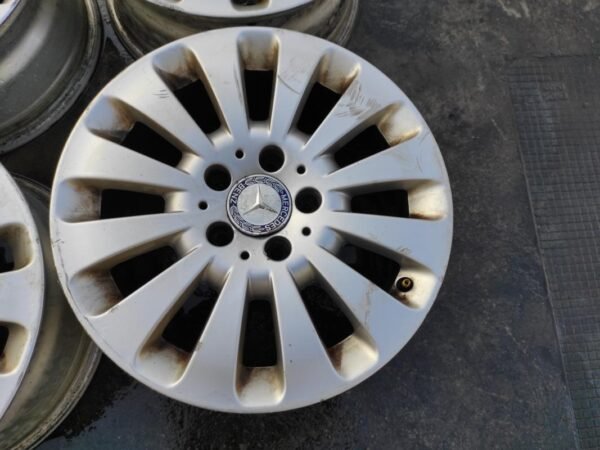Llantas de 16 pulgadas Clase C W204. 7.0Jx16H2 ET43. A2044010602. - Imagen 6