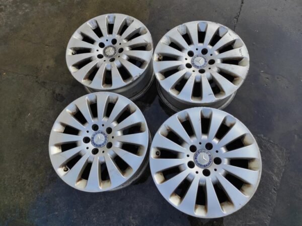 Llantas de 16 pulgadas Clase C W204. 7.0Jx16H2 ET43. A2044010602. - Imagen 2