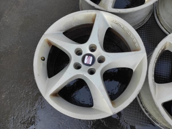 Llantas de 18 pulgadas Seat León FR. 7.5Jx18H2 ET51. Una para reparar, posibilidad de reparación 120€ adicionales. - Imagen 5