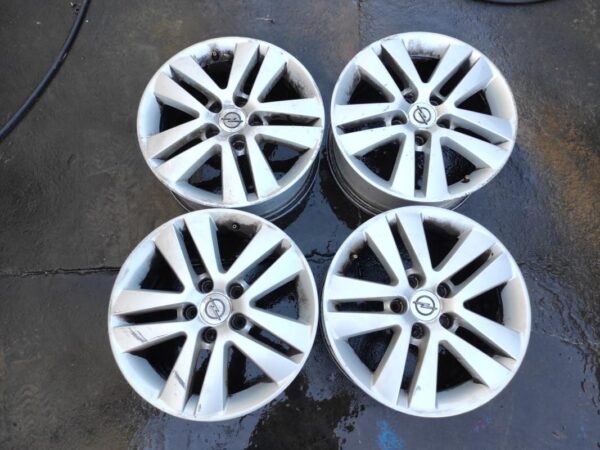 Llantas de 16 pulgadas Opel Astra H GTC. 6.5Jx16H2 ET37.