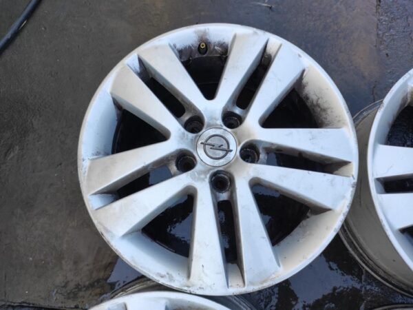 Llantas de 16 pulgadas Opel Astra H GTC. 6.5Jx16H2 ET37. - Imagen 4