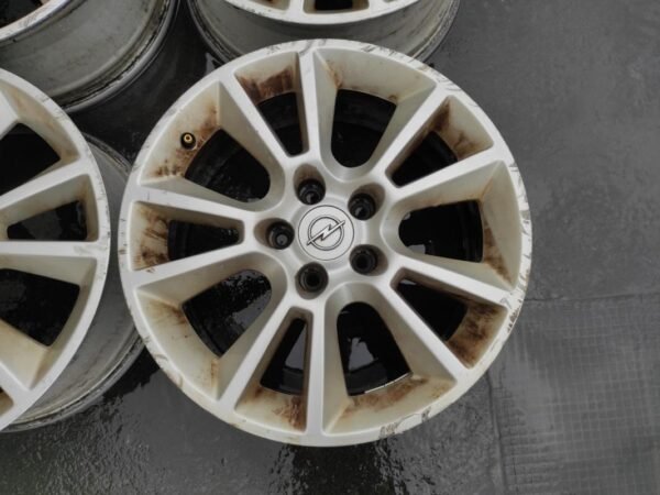 Llantas de 17 pulgadas OPEL ASTRA H GTC. 7Jx17 K1 ET39. - Imagen 2