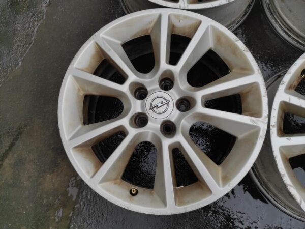 Llantas de 17 pulgadas OPEL ASTRA H GTC. 7Jx17 K1 ET39. - Imagen 5