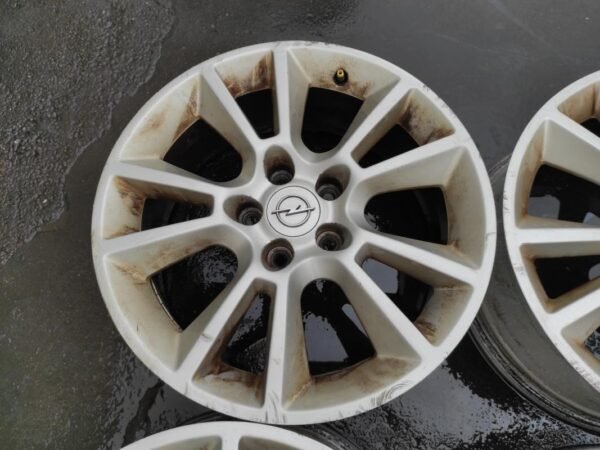 Llantas de 17 pulgadas OPEL ASTRA H GTC. 7Jx17 K1 ET39. - Imagen 4