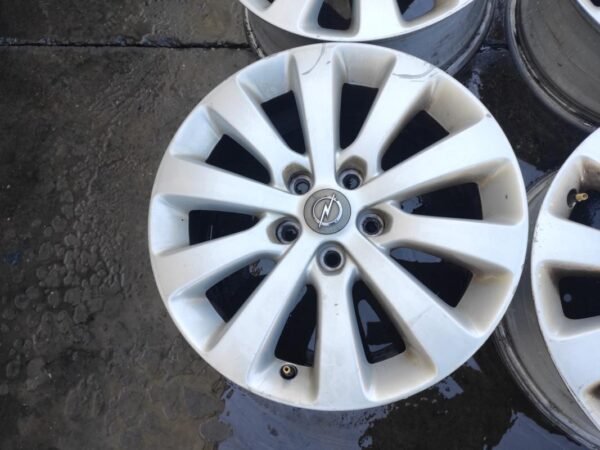 Llantas de 17 pulgadas Astra J del 2010, 7Jx17. - Imagen 4