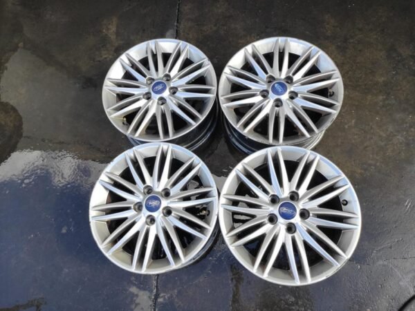 Llantas en 16 pulgadas de Ford C-Max II, 7.0Jx16 ET50.