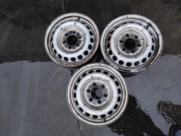Llantas de 16 pulgadas Volkswagen Crafter 30-50 Furgón (2E_), año 2008, 6 1/2Jx16H2 ET62, precio por unidad.