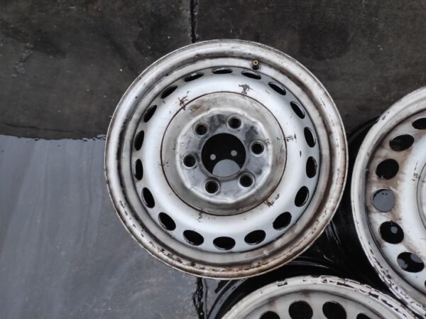 Llantas de 16 pulgadas Volkswagen Crafter 30-50 Furgón (2E_), año 2008, 6 1/2Jx16H2 ET62, precio por unidad. - Imagen 2