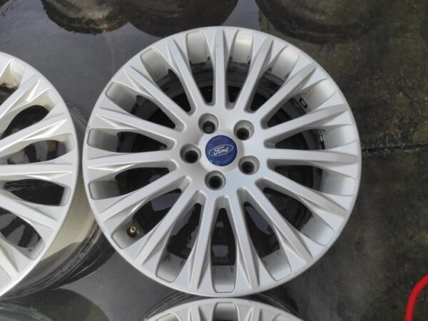 Llantas de 17 pulgadas Ford Grand C-MAX, E7.0Jx17H2 ET50. - Imagen 3