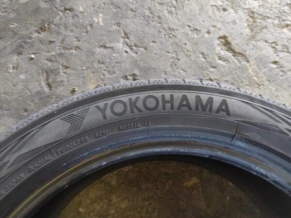 Juego de Neumáticos Yokohama 205/50R17, año 2022. - Imagen 3