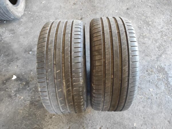 Juego de Neumáticos Nexen 245/45R17, año 2021.
