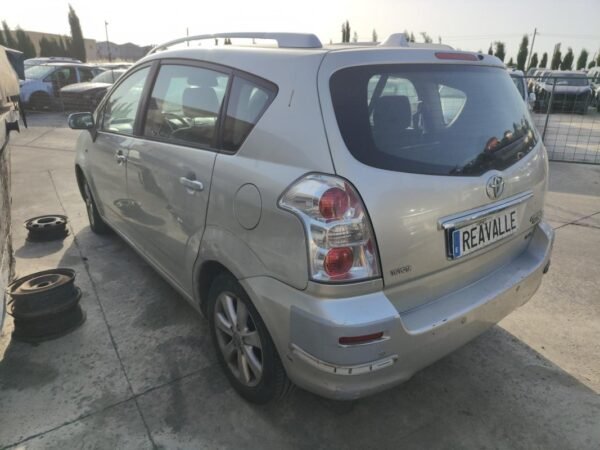 Despiece Toyota Corolla Verso III 2.0 D-4D (136 cv) 2007 - Imagen 4