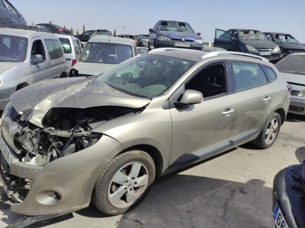 Despiece Renault Megane III Grandtour 1.5 DCI (106 CV) 2011 - Imagen 2