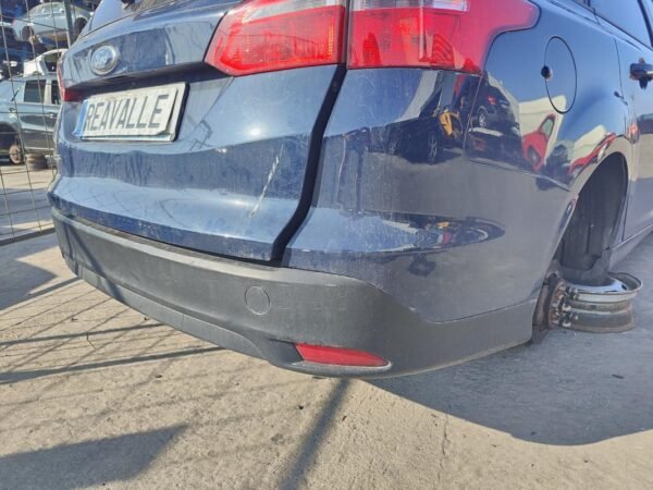 Paragolpe trasero Ford Focus III Wagon (Versión 2014) 1.5 TDCi (120 cv) S&S - Imagen 2