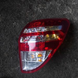 Piloto trasero derecho Toyota RAV 4 III 2.2 D-4D (150 cv)