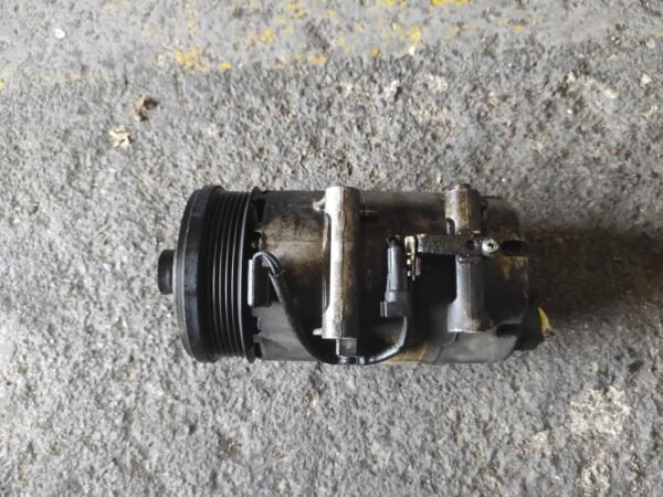 Compresor aire acondicionado Ford Focus II Hatchback 1.8 TDCi (116 cv)