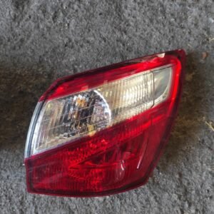 Piloto trasero derecho Nissan Qashqai (Versión 2010) 2.0 dCi (150 cv) 4x4 Automatico