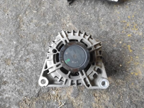 Alternador Ford Focus III Wagon 1.6 TDCi (115 cv) - Imagen 2