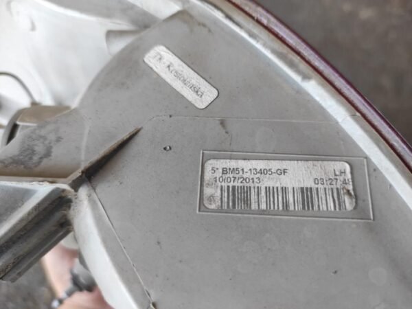 Piloto trasero izquierdo Ford Focus III Wagon 1.6 TDCi (115 cv) - Imagen 3