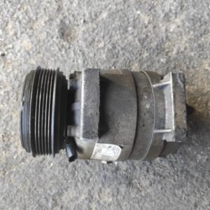 Compresor aire acondicionado Renault Trafic II Furgón (FL) 1.9 dCI 100 (FL0C)101 cv)