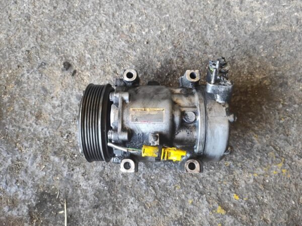 Compresor aire acondicionado Citroen Xsara Picasso (N68) 1.6 HDI (90 cv) - Imagen 2
