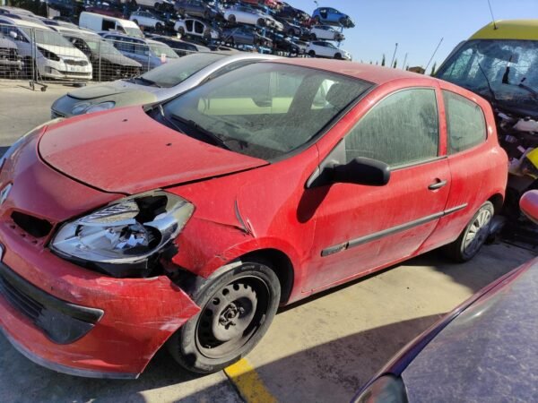 Despiece Renault Clio III 1.5 dCi 8V (86 cv) 2006 - Imagen 2