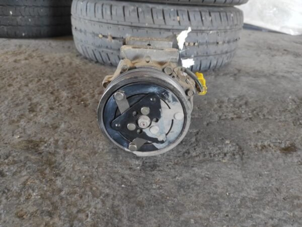 Compresor aire acondicionado Peugeot 407 2.0 HDi (136 cv) - Imagen 3