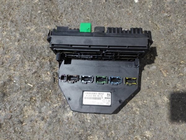 Caja de reles / fusibles Mercedes Benz Clase E (W212) E 250 CDI (204  cv) Automatico DPF