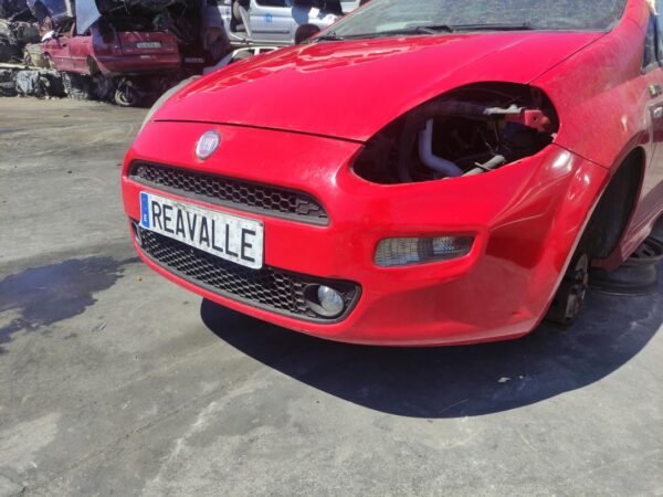 Paragolpe delantero Fiat Punto (2012 - Evo Versión) 1.2 (67cv) - Imagen 3