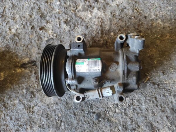 Compresor aire acondicionado Renault Clio III 1.5 dCi 8V (86 cv) - Imagen 2