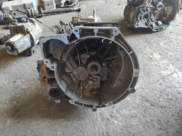 Caja cambios Ford Fiesta VII 1.4 tdci (69cv) - Imagen 2