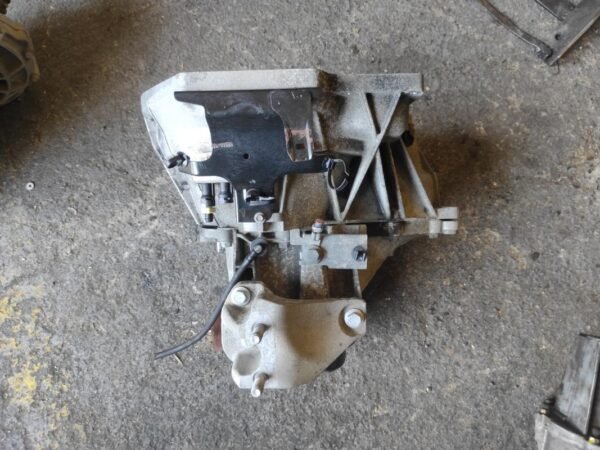 Caja cambios Ford Fiesta VII 1.4 tdci (69cv)