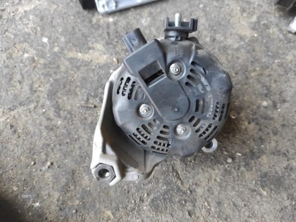 Alternador Bmw Serie 3 Sedan (F30 LCI,Versión 2015) 318d (150 cv) - Imagen 3