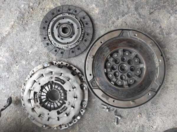 Kit embrague Bmw Serie 3 Sedan (F30 LCI,Versión 2015) 318d (150 cv) - Imagen 3