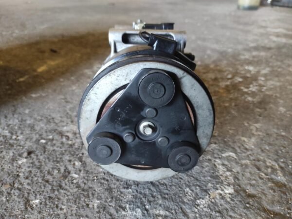 Compresor aire acondicionado Ford Focus II Hatchback 1.8 TDCi (116 cv) - Imagen 3