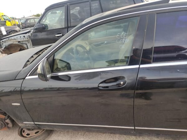 Puerta delantera izquierda Mercedes Benz Clase C (W204) C 220 CDI (170 cv)