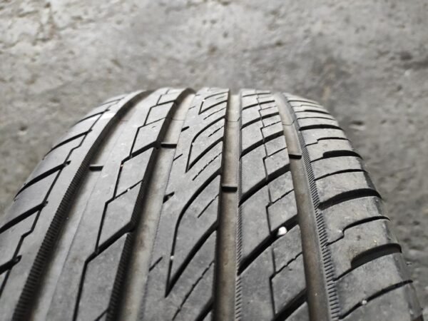 Nuemático Ovation 195/50R16, año 2020. - Imagen 4