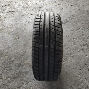 Nuemático Kormoran 195/50R16, año 2021.