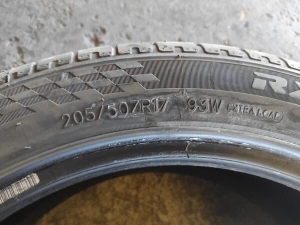 Juego de Neumáticos Roadstone 205/50R17, año 2023. - Imagen 2