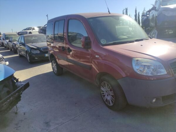 Despiece Fiat Doblo Cargo (223_) 1.9 JTD Multijet (120 cv) 2007 - Imagen 3