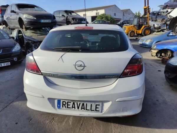 Despiece Opel Astra H GTC 1.7 CDTI (110 cv) 2010 - Imagen 4