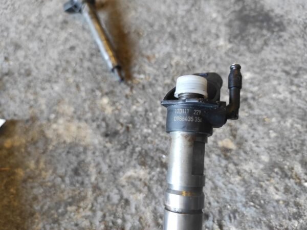 Inyector Mercedes Benz Sprinter 5-t Caja/Chasis (906) 515 CDI (906,153, 906,155, 906,253, 906,255) (150 cv) - Imagen 2