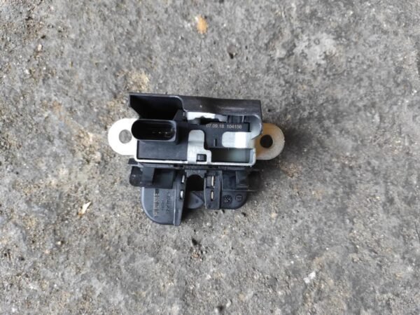 Cerradura maletero / porton Seat Leon II (1P) 1.6 TDI CR (105 cv) DPF
