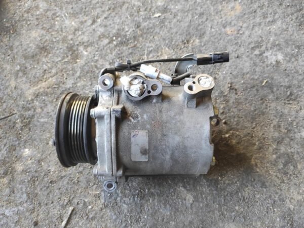 Compresor aire acondicionado Mitsubishi Grandis 2.0 DI-D (136 cv) - Imagen 3